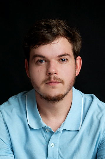 et billede af Adam Joura