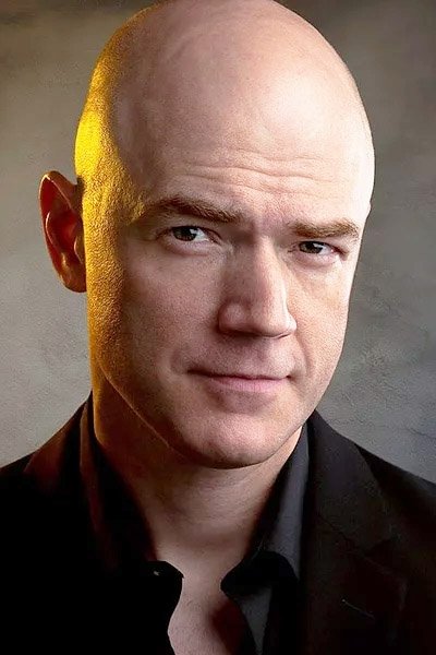 et billede af Aaron Roberts