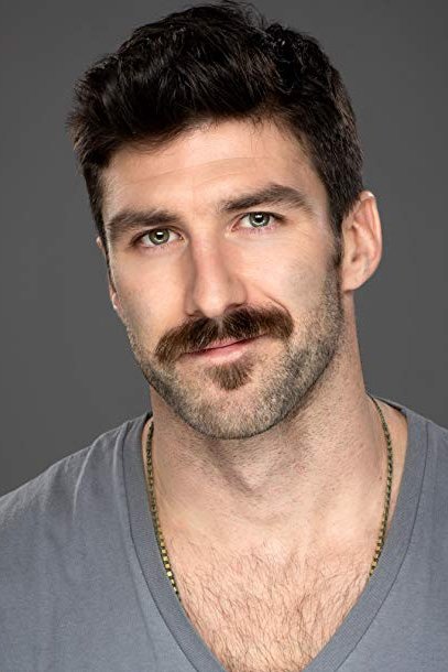 et billede af Tyler Roy Roberts