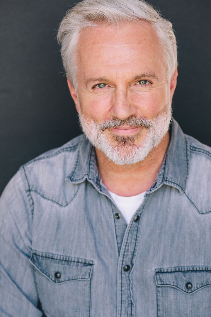 et billede af Shannon Lee Holmes