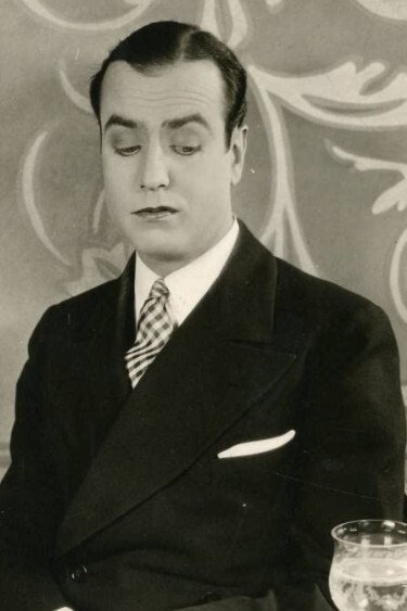 et billede af John Patrick