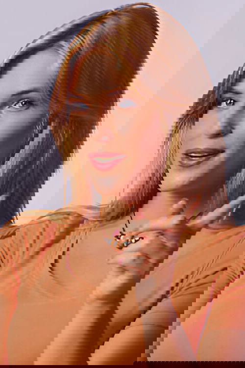 et billede af Deena Martin