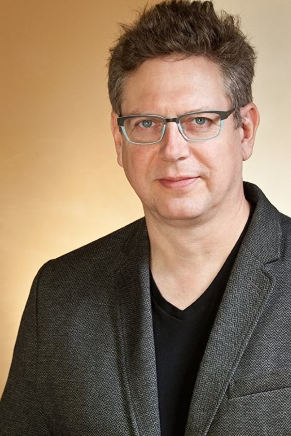 et billede af Michael R. Perry