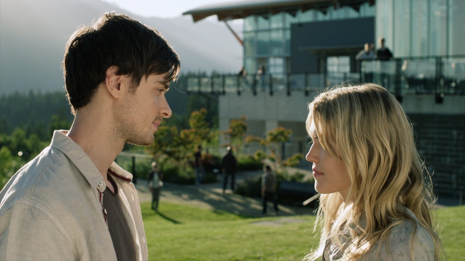 Embrace of the Vampire (2013)