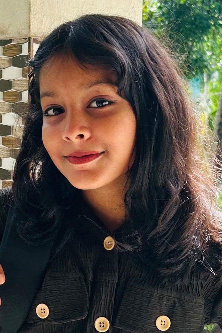 et billede af Adheena Harris