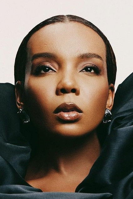 et billede af Thelma Assis