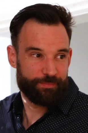 et billede af Alex Legend