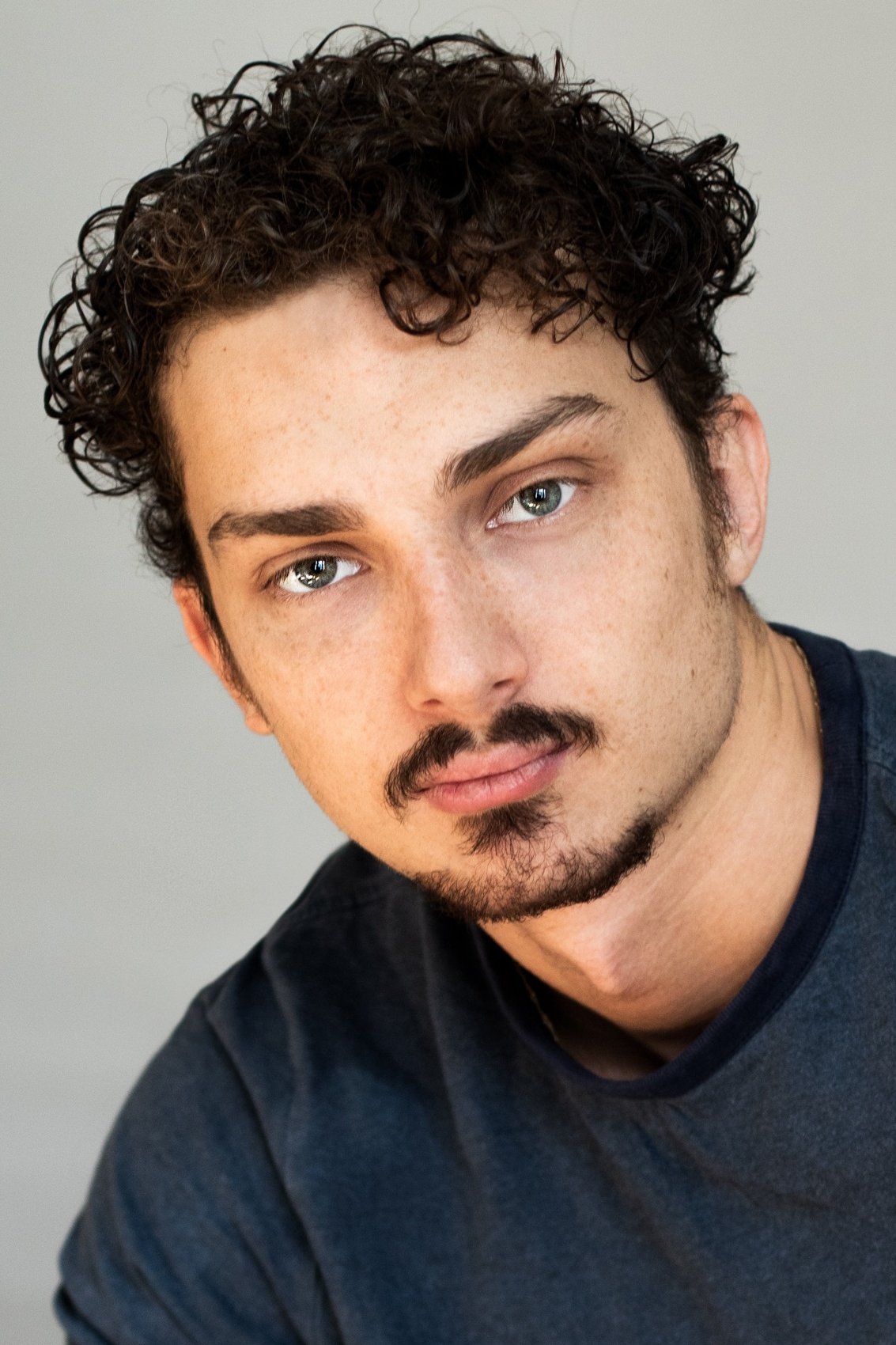 et billede af Charles Champagne