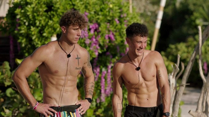 Too Hot to Handle - Üçlü Tehdit