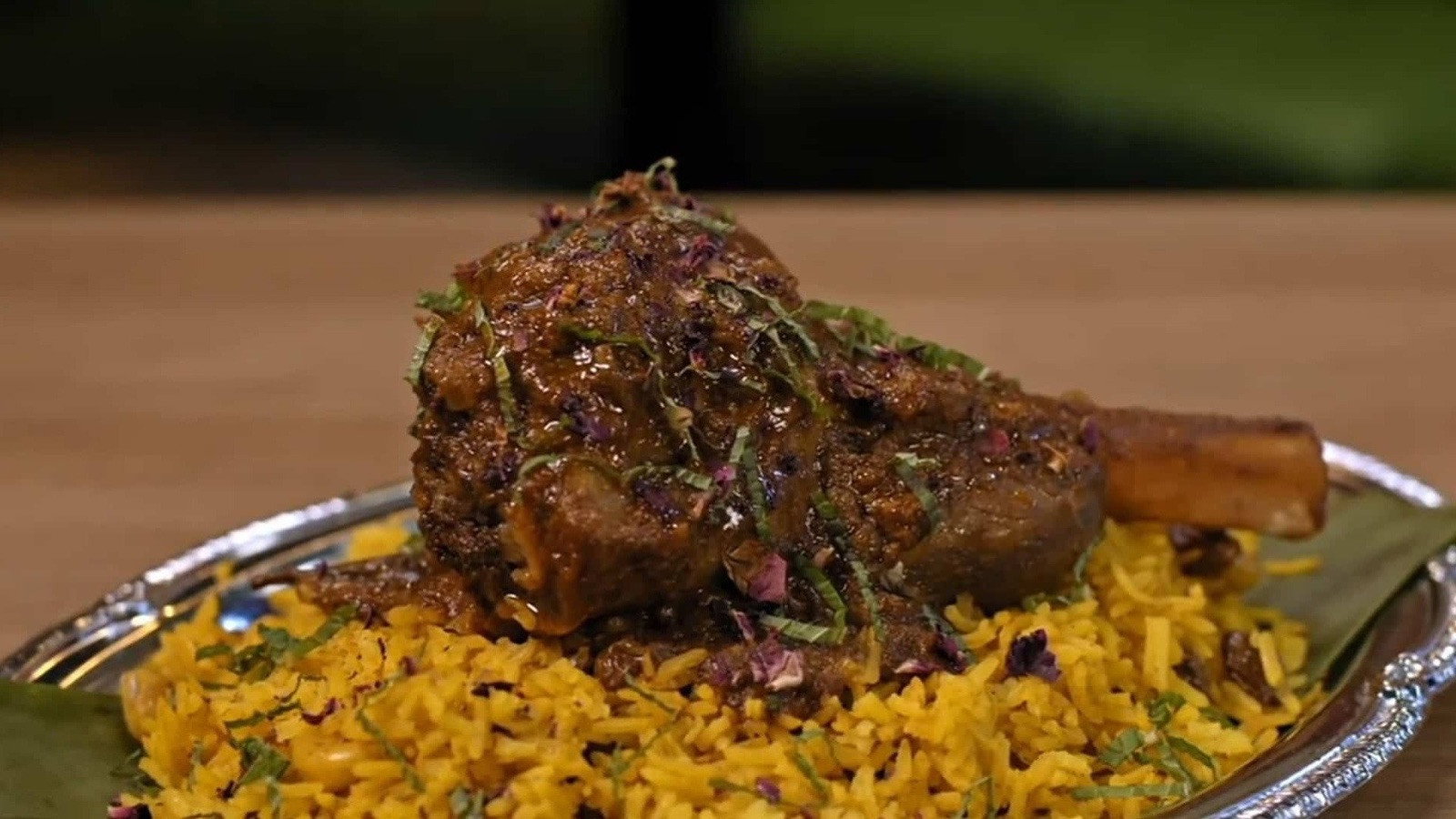 Big Food Bucket List S01E08 backdrop