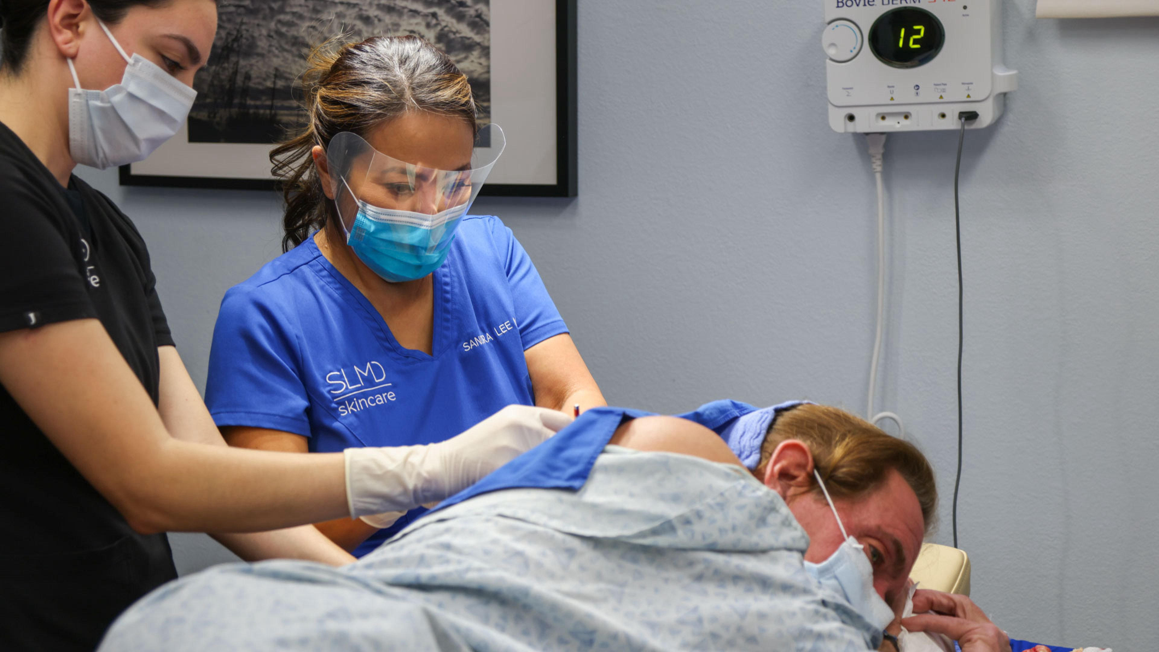 Dr. Pimple Popper - Épisode 11