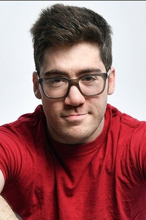 et billede af Aaron Simmonds