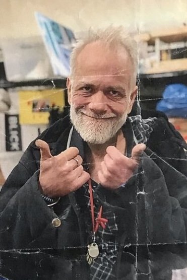 et billede af Carl J. Sukenick