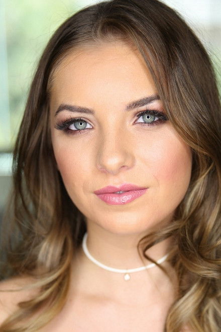 et billede af Summer Brooks