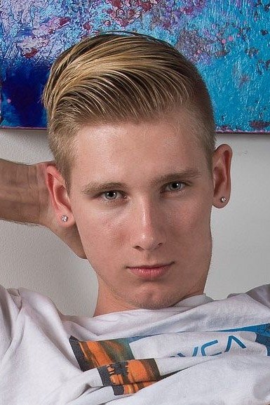 et billede af Julian Bell