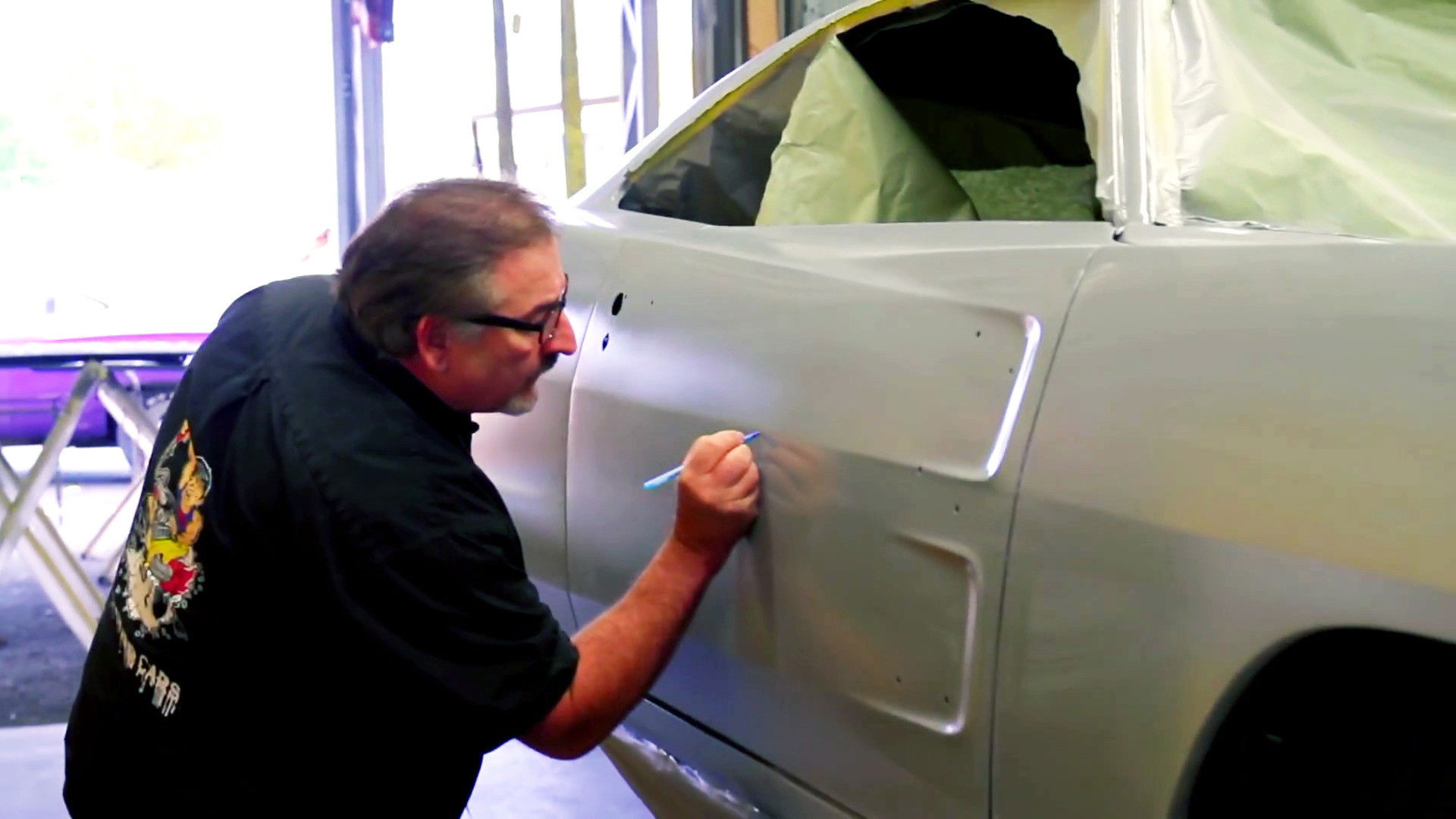 Graveyard Carz S05E01 backdrop