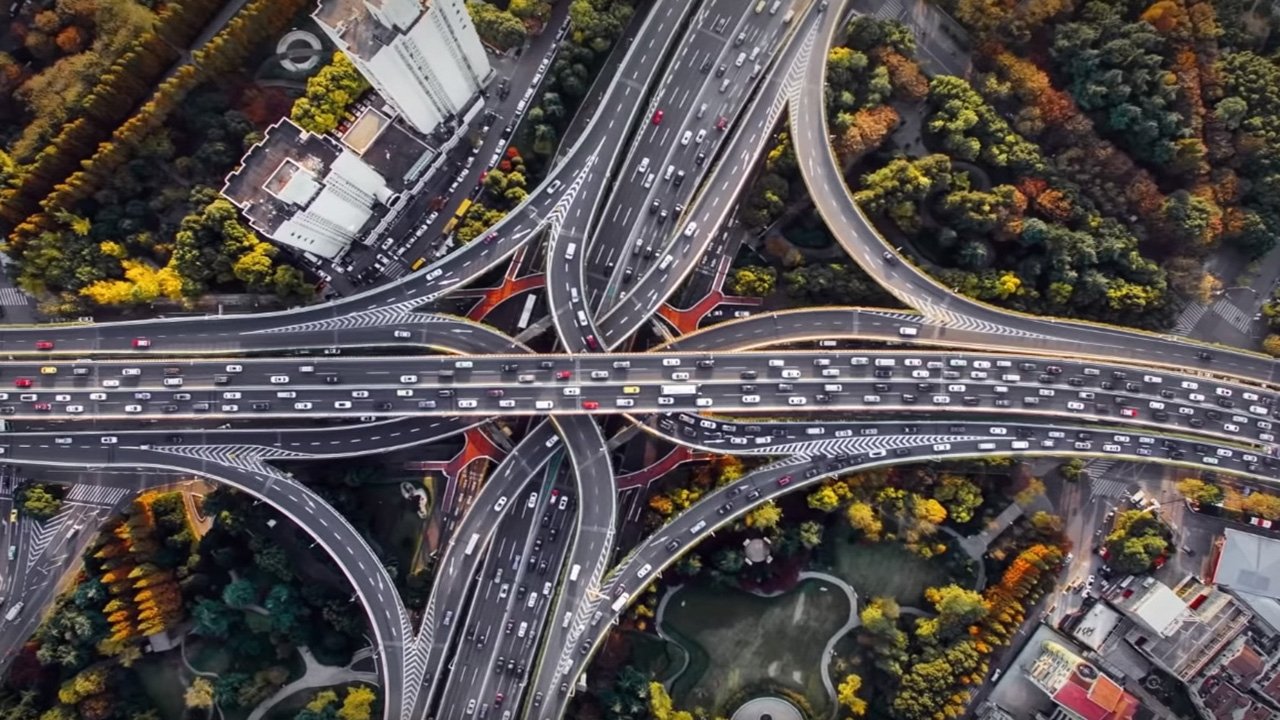 Le Dessous des cartes - Villes : jamais sans ma voiture ?