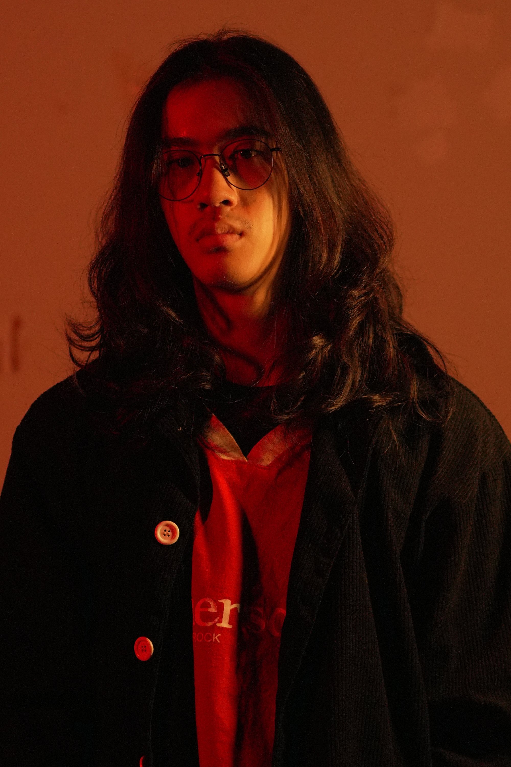 Chanon Dahan as Radio Voice