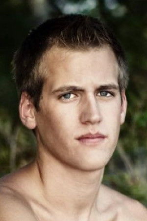 et billede af Mason Banks