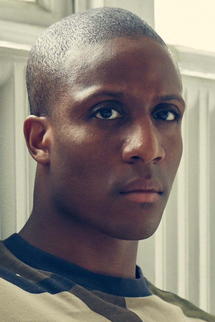 et billede af Ehizoje Azeke