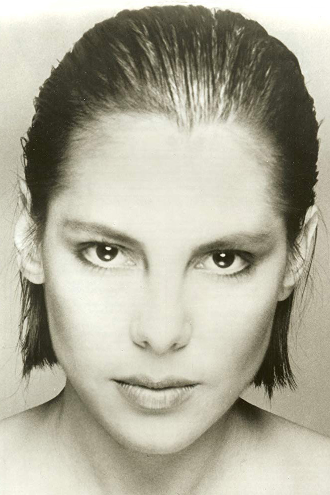 et billede af Holly Adams