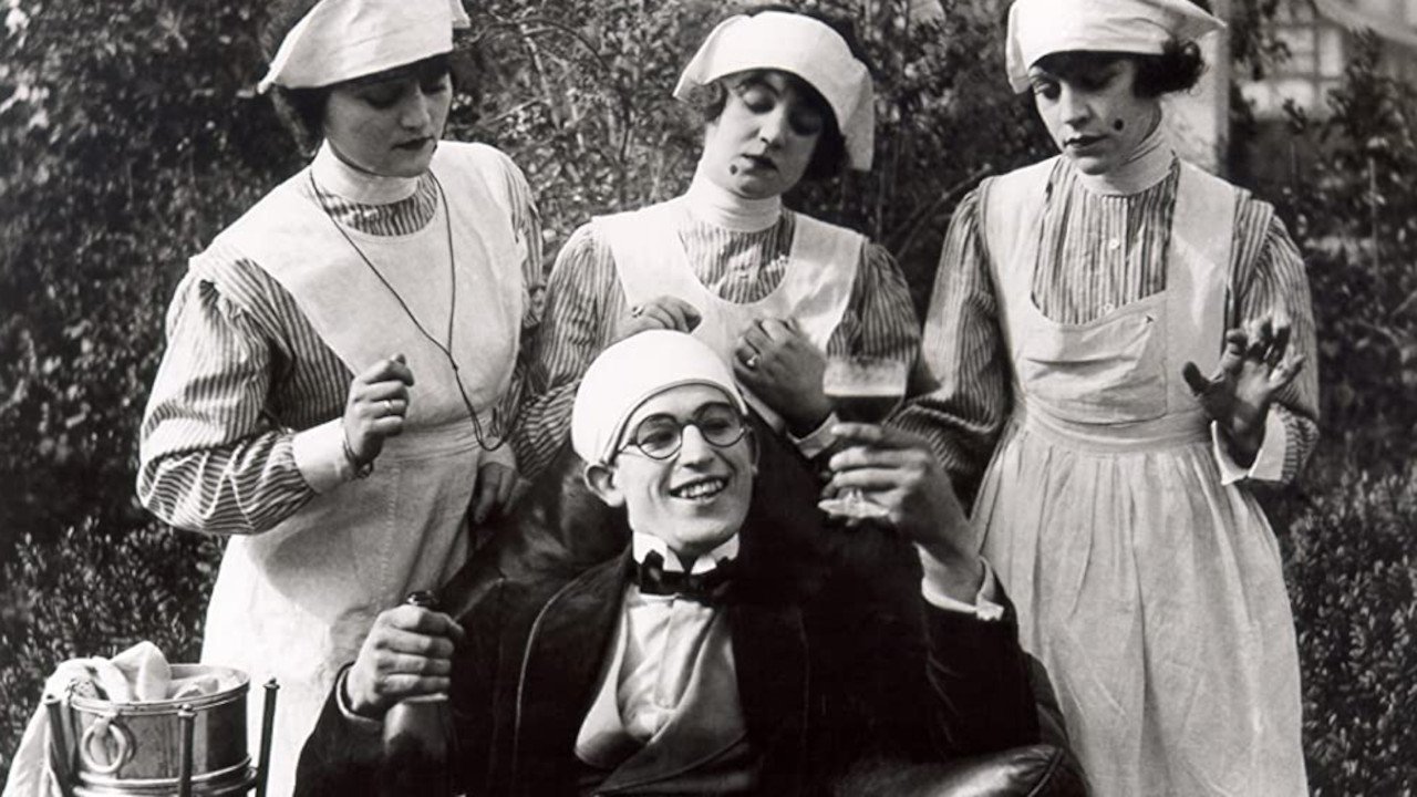Lonesome Luke Loses Patients (1917)