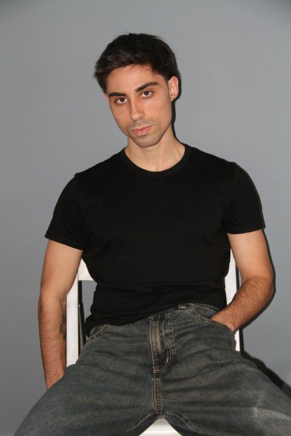 et billede af Oscar M. Mesa