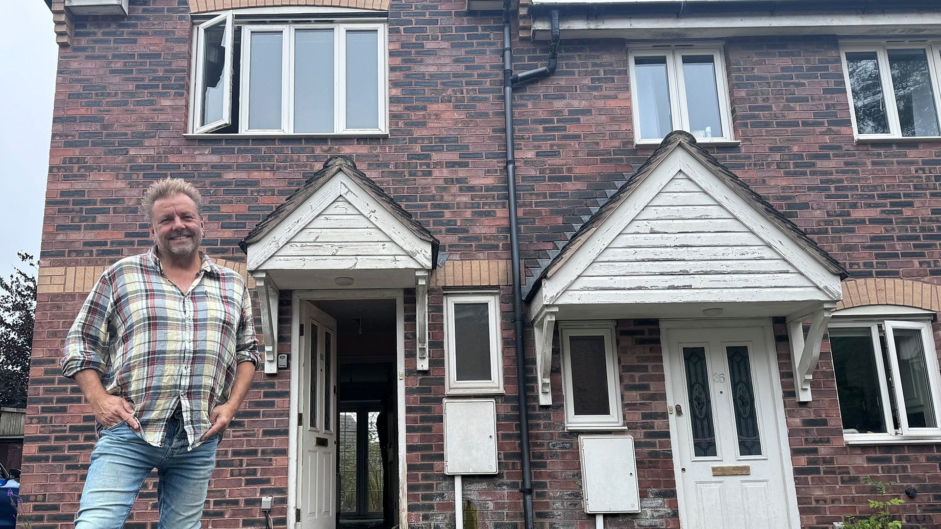 Homes Under the Hammer 28x27