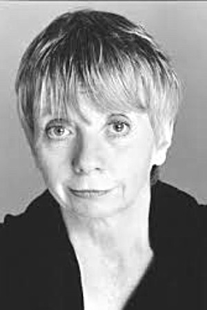 et billede af Denise Coffey