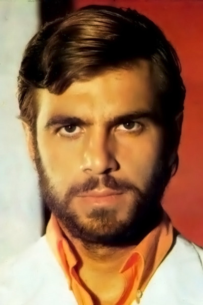 et billede af Lakis Komninos