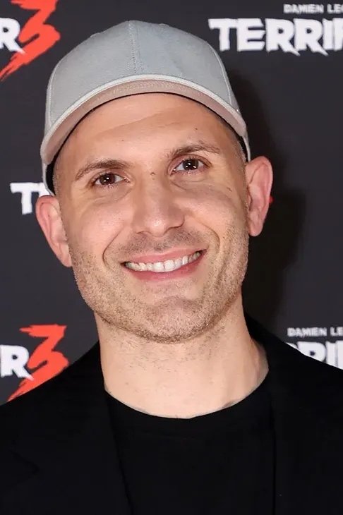 et billede af Damien Leone