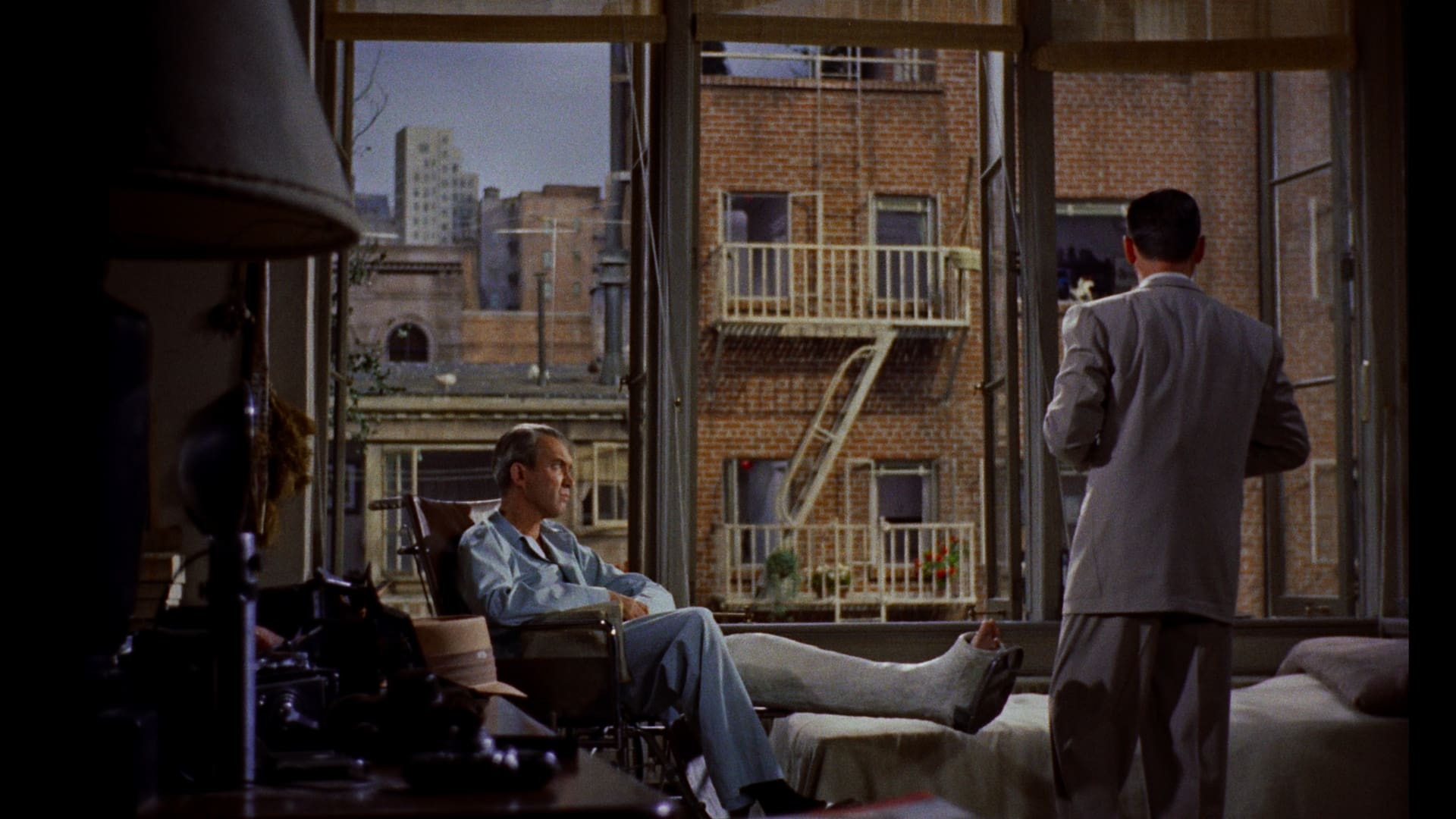 Okno na podwórze (1954)