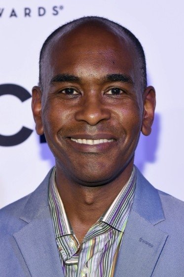 et billede af Paul Tazewell