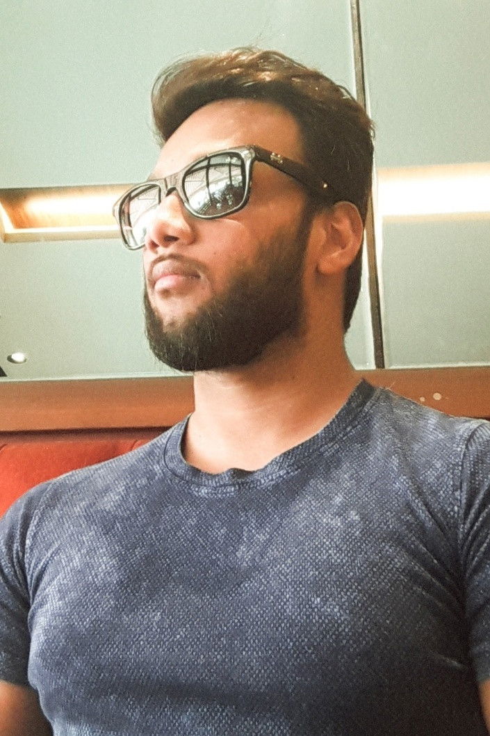 et billede af Paras Gola