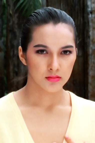 Maria Tung Ling's picture in the cast