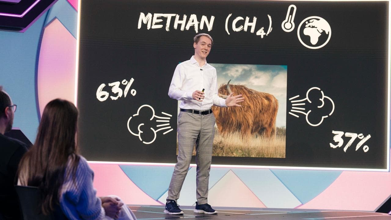Thumbnail for MAITHINK X Nerds: Christian Scharun - Science Slam No. 1 Season 0 Episode 13