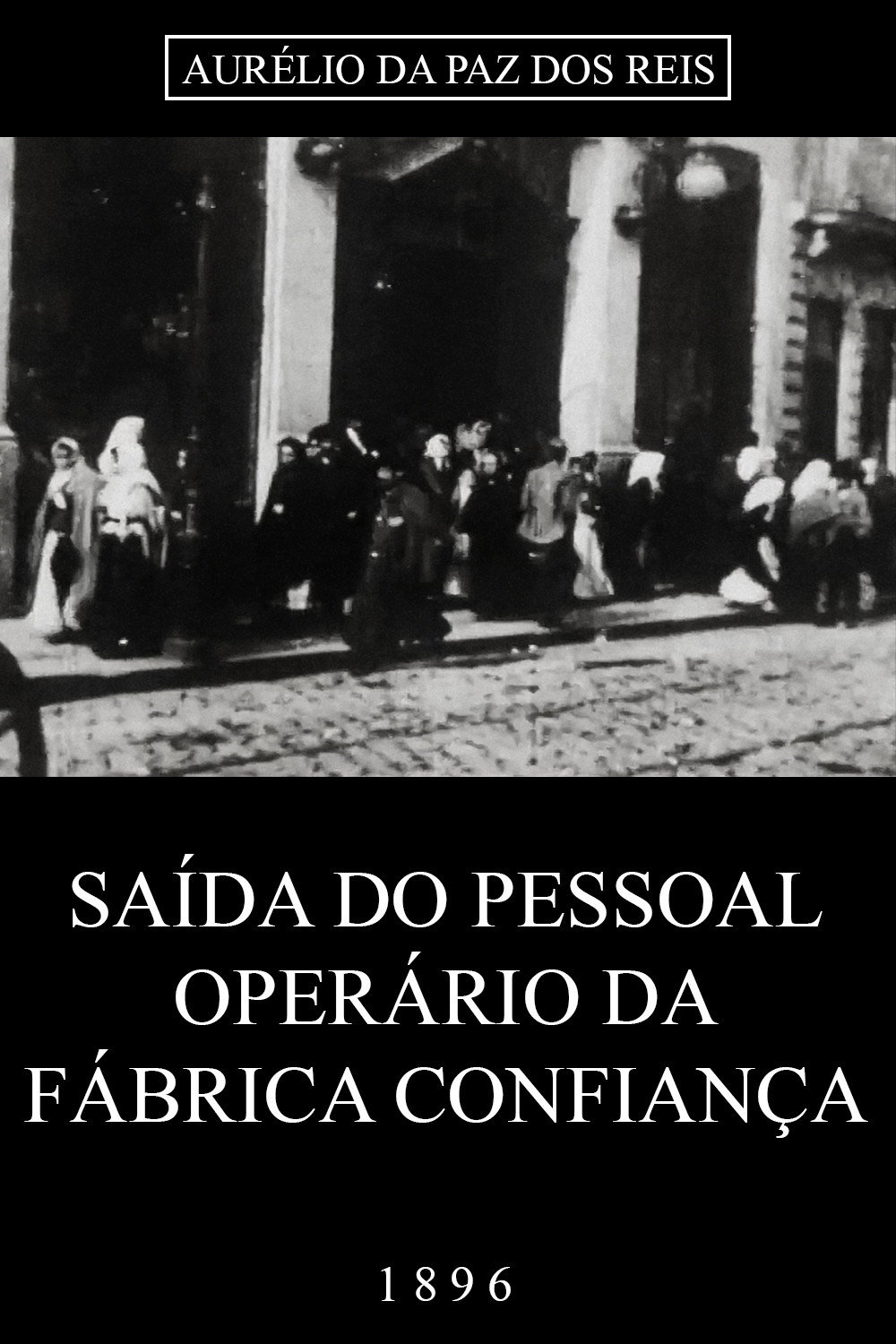 Workers Exit from the Confian&ccedil;a Shirt Factory