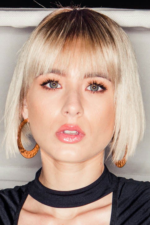 et billede af Jessie Saint