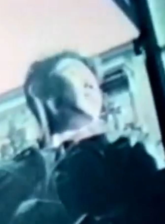 The man who turns back after the festival