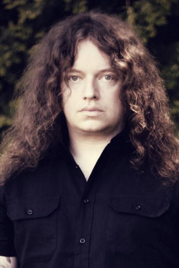 Fredrik Åkesson's picture in the cast