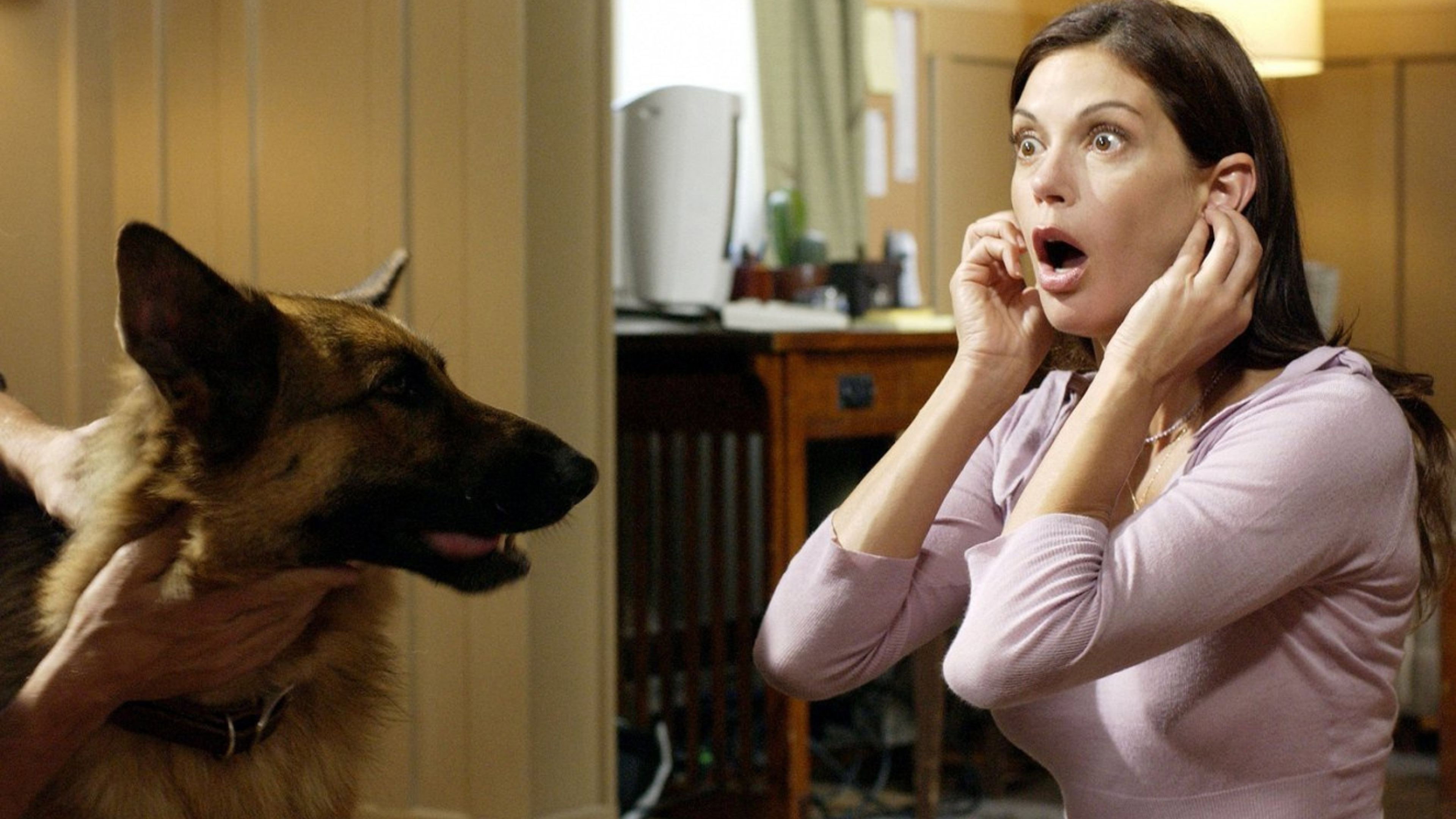 Desperate Housewives Season 1 :Episode 2  Ah, But Underneath