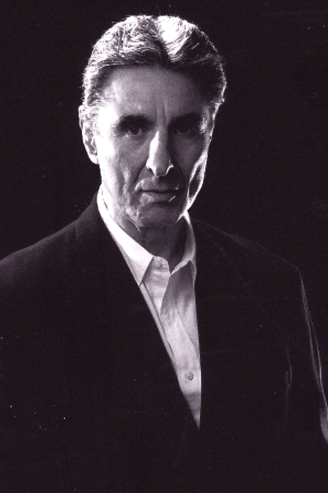 et billede af Anthony Powers