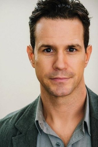 et billede af Travis Myers