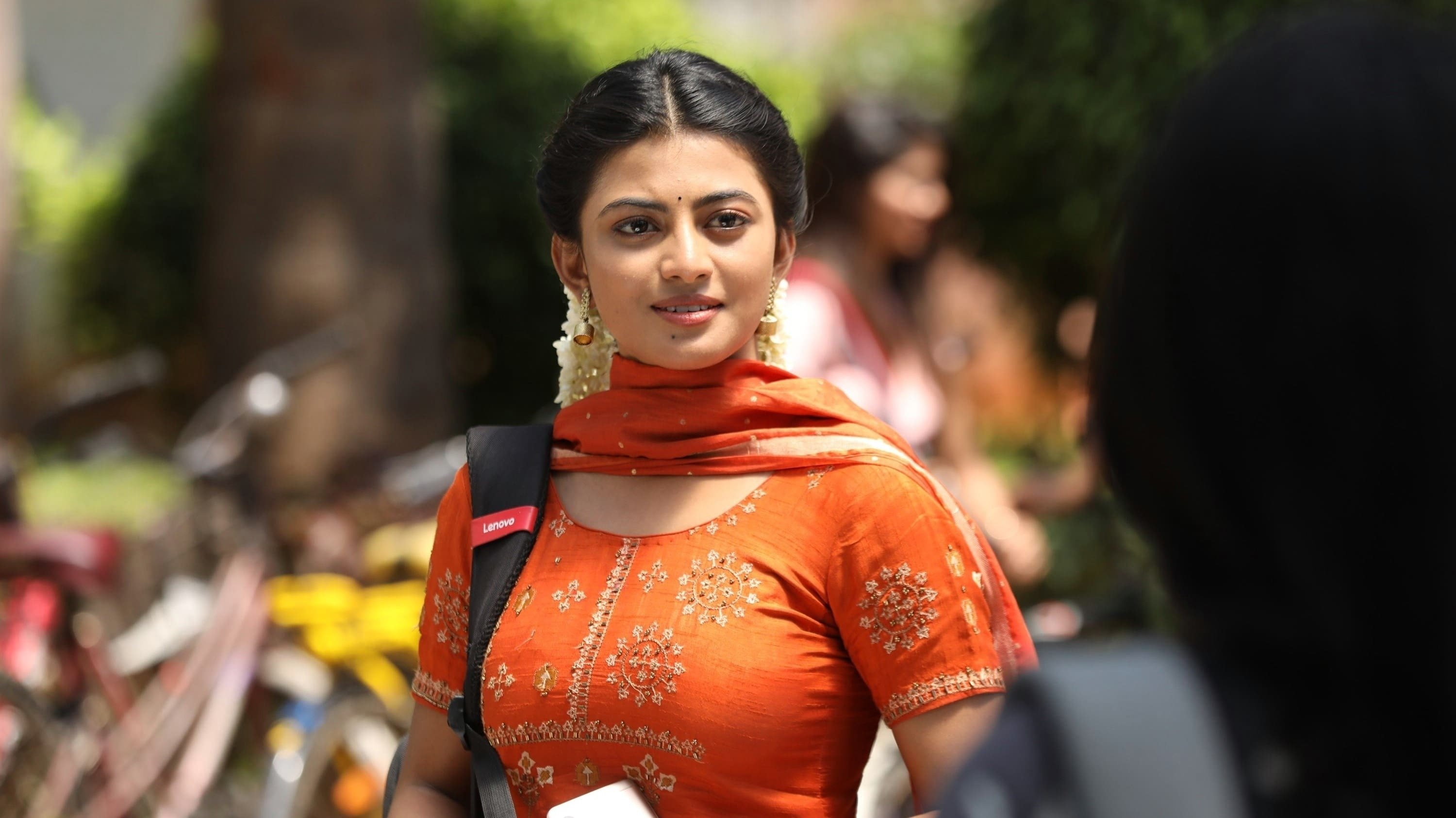 Kamali from Nadukkaveri (2021)