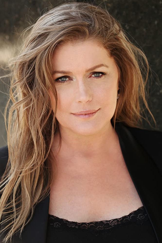 et billede af Denice D. Lewis