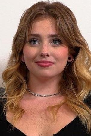 et billede af Lucy Foxx