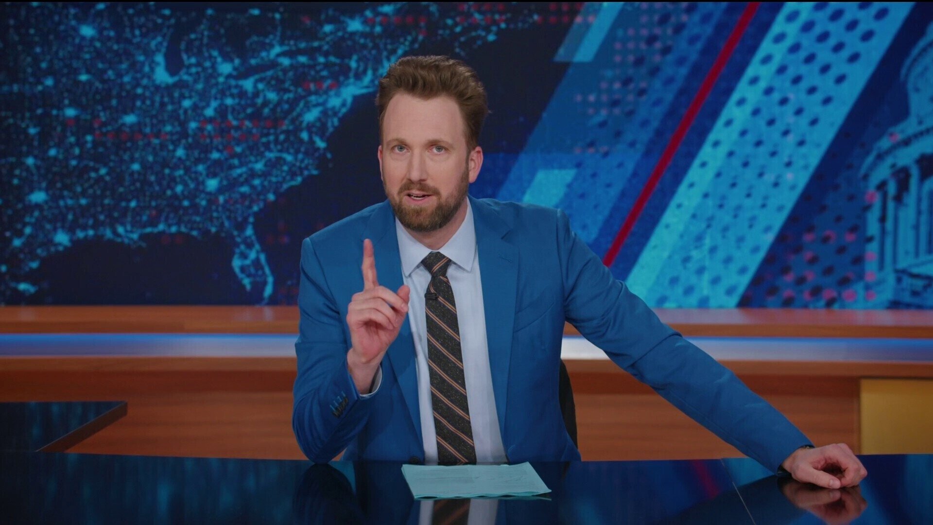 The Daily Show 30x87
