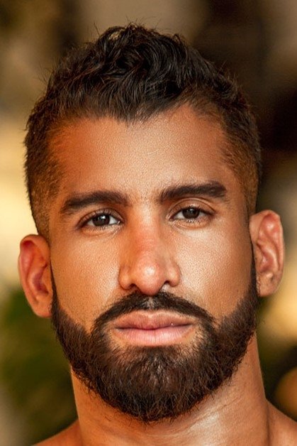 Octavio's picture in the cast