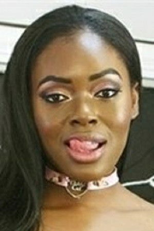 et billede af Nikki Davenport