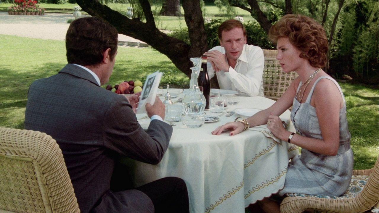 The Sunday Woman (1975)
